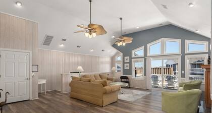 Sea You Soon: Semi-Oceanfront, Private Pool, Dog Friendly, Hot Tub and Game Room!
