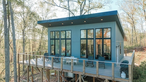 The Hilltop Hideaway at Lake Hartwell