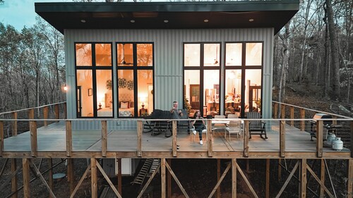 The Hilltop Hideaway at Lake Hartwell