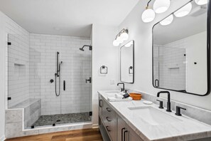 Shower, towels - Beautiful Townhome in Private Community (Boone)