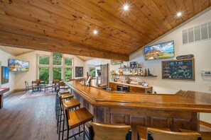Bar (on property) - Beautiful Townhome in Private Community (Boone)