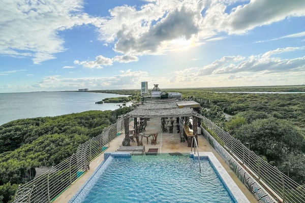 2 kolam renang outdoor