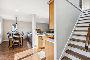 Interior - Golf Views, Walk to Club - Lakeland Village 4B (Quechee)