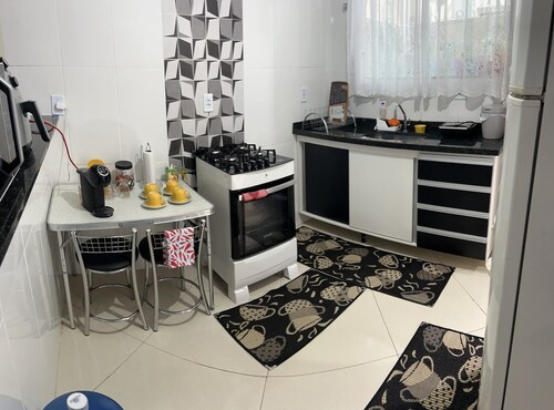 Casa na Praia Tartaruga 300 m da Praia , Perto Mc Donalds, Mercados e Farmácia