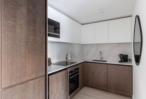 Refrigerador, microondas, horno y lavavajillas
