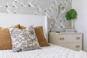 3 bedrooms, desk, iron/ironing board, WiFi