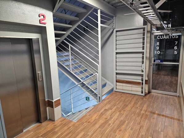 Interior detail - Hotel Sttiny Monterrey Tecnológico (Monterrey)