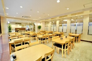 Restaurant - Hiroshima Station Universal Hotel Shinkansen Exit Right (Hiroshima)
