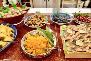 Daily buffet breakfast for a fee - Hiroshima Station Universal Hotel Shinkansen Exit Right (Hiroshima)