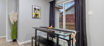 3BR Stylish Home In The Heart Of Russellville Great For Long Stays 