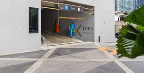 Aparcamiento sin asistencia (5 MYR por día)