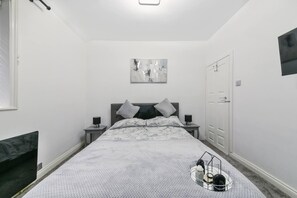 2 bedrooms, WiFi, bed sheets - Beckenham Place - Free Parking - Self Check-in (Bromley)