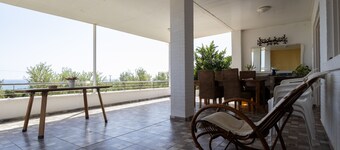 Captivating 2-Bed House