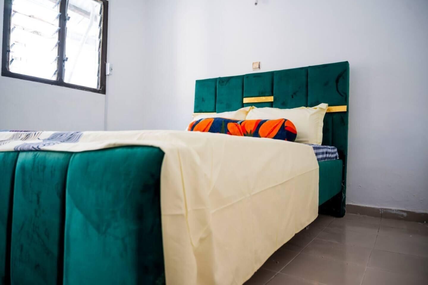 4 chambres, fer et planche à repasser, Wi-Fi, draps fournis