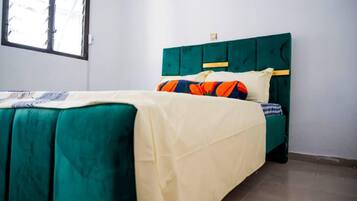 4 chambres, fer et planche Ă repasser, Wi-Fi, draps fournis