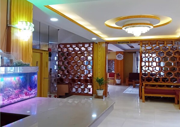 Quầy tiếp tân