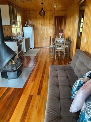 Standard Cabin | Living area - Chalé Campos da Serra (Sao Jose dos Ausentes)