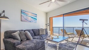 Smart-TV og stereoanlegg