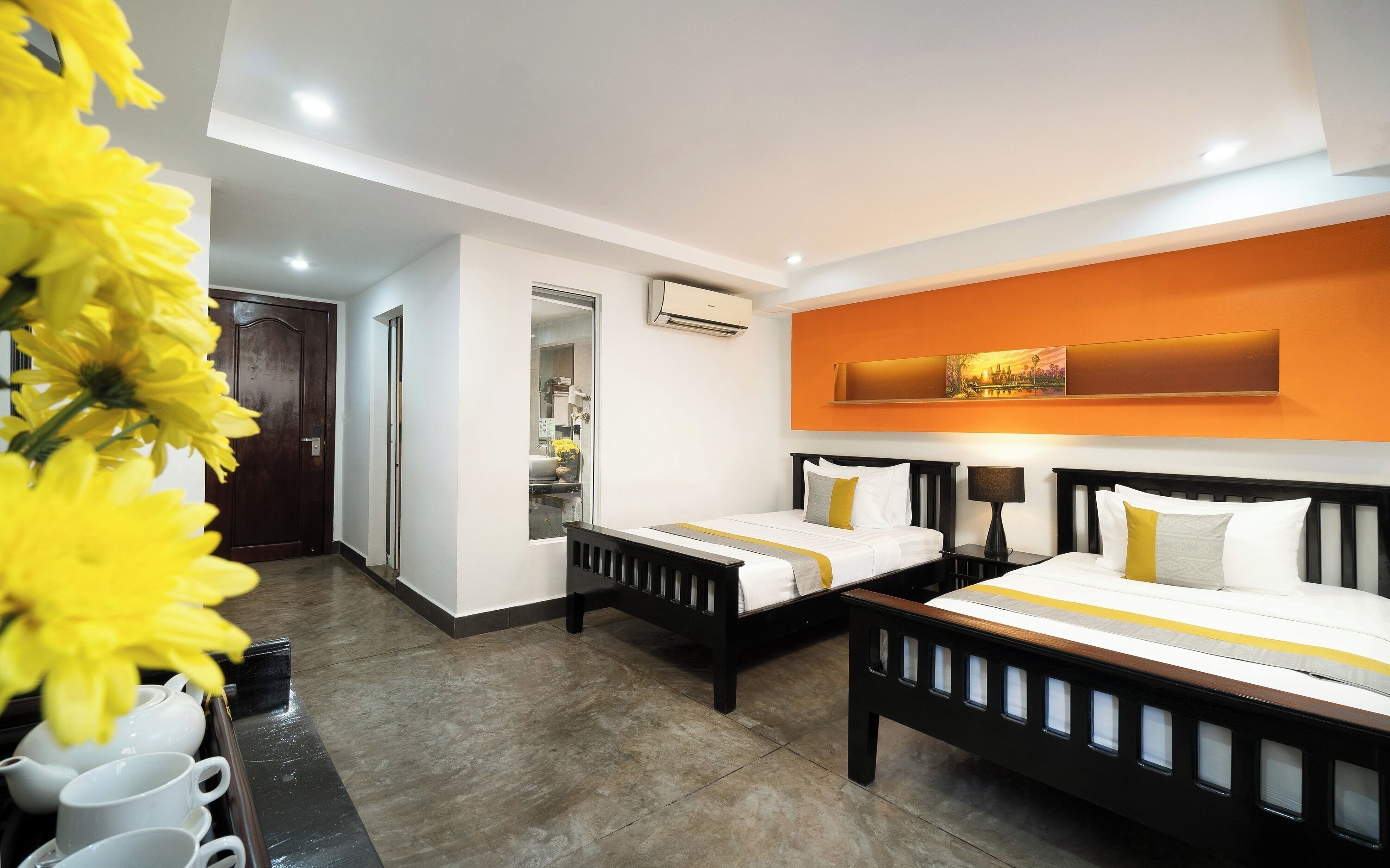 Minibar, coffres-forts dans les chambres, décoration personnalisée