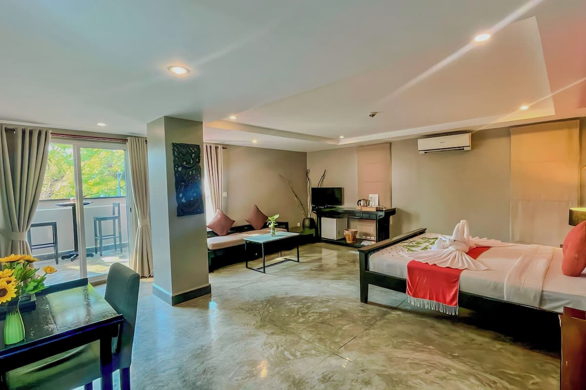 King Suite With Terrace - River/City View