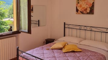 5 makuuhuonetta, työpöytä, silitysrauta/-lauta, Wi-Fi