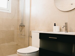 Hair dryer, towels