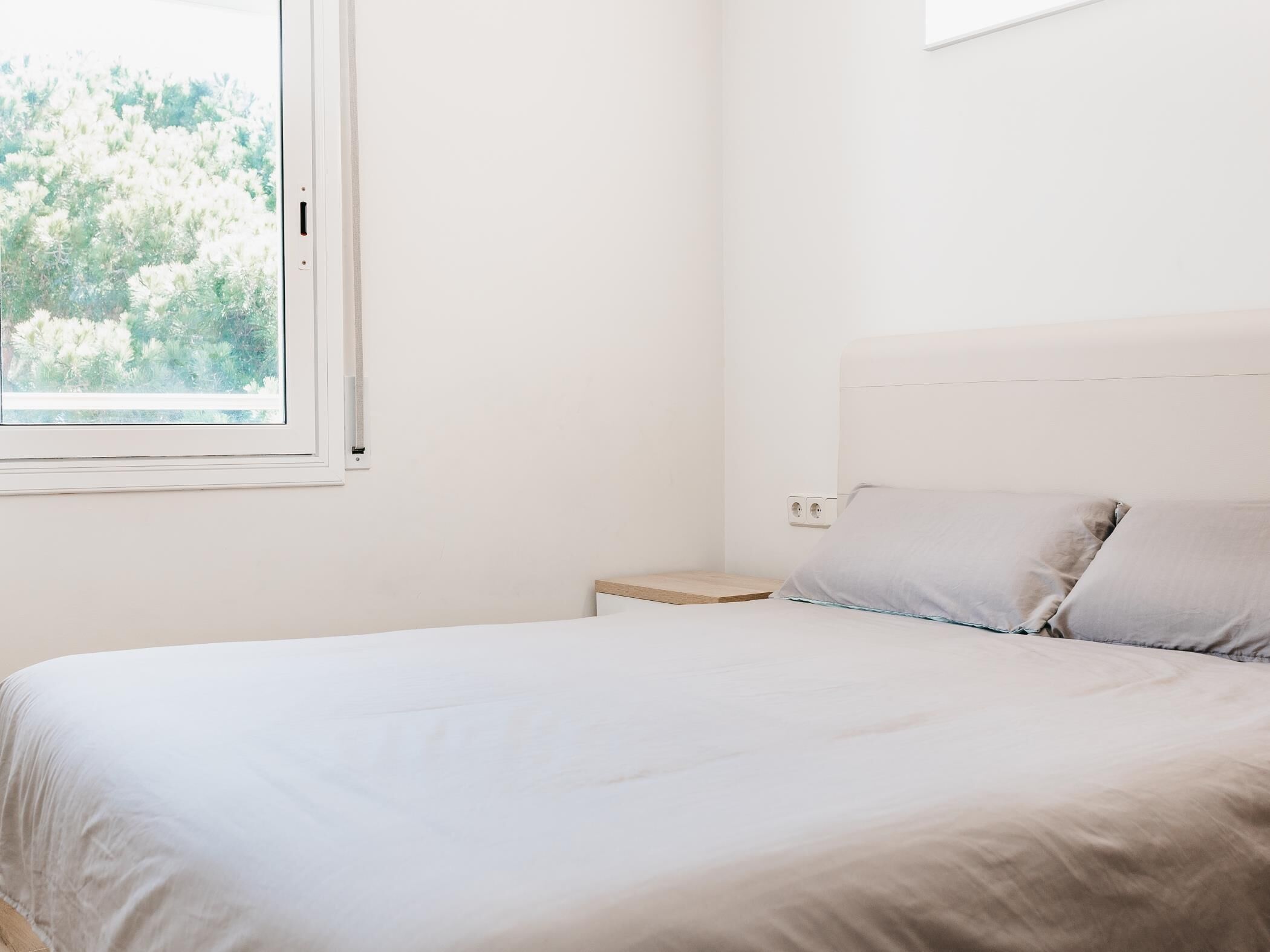 3 chambres, fer et planche à repasser, Wi-Fi, draps fournis