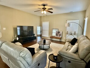 Smart TV - Perfect Rental for Masters week/Augusta National Women's Amateur Championship (Martinez)