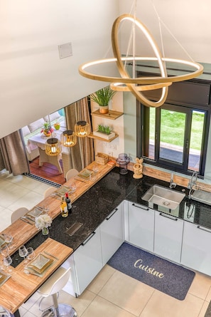 Fridge, microwave, oven, stovetop - Villa Idylle (ST LOUIS)