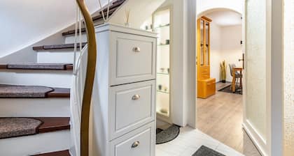 Ferienhaus 'Ferienhaus Burghalde mit Sauna' mit Bergblick, privatem Garten und WLAN