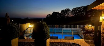 Holiday Home 'Eisfelder Blick' with Private Pool, Private Terrace and Wi-Fi