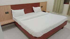 Standardzimmer | Schreibtisch, kostenloses WLAN, Bettwäsche