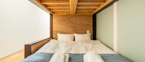 Basic Apartment | 1 bedroom, desk