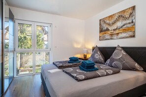 1 bedroom, free WiFi, bed sheets