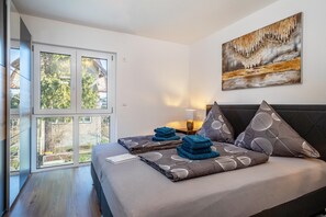 1 quarto, Wi-Fi de cortesia, roupa de cama