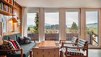 Fernseher, Tischtennisplatte