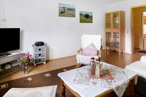 TV, DVD player, aparelho de som