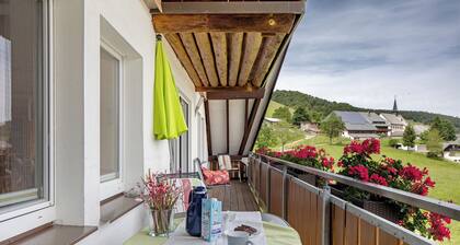 Ferienwohnung 'Sport Rees - Ferienwohnung Stefanie' mit Bergblick, Gemeinschaftsterrasse und WLAN