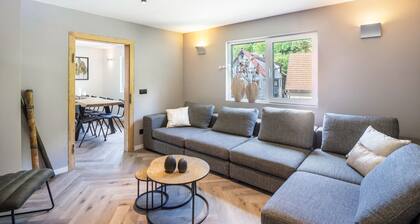 Vacation home Haus Waldberg with large garden and covered veranda