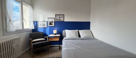 Iron/ironing board, free WiFi, bed sheets