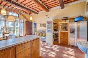 Family House, Multiple Bedrooms, Refrigerator & Microwave (Tuscan Home Rignano Private Garden) | Interior - Tuscan Home Panoramic Hills Private Terrace (Rignano sull'Arno)