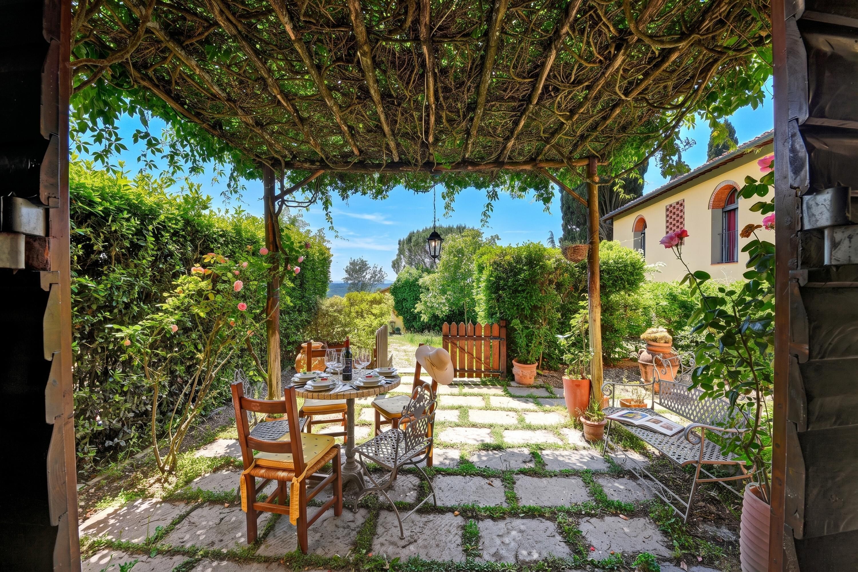 Family House, 2 Bedrooms, Refrigerator & Microwave (Tuscan Home Rignano Private Garden) | Outdoor dining