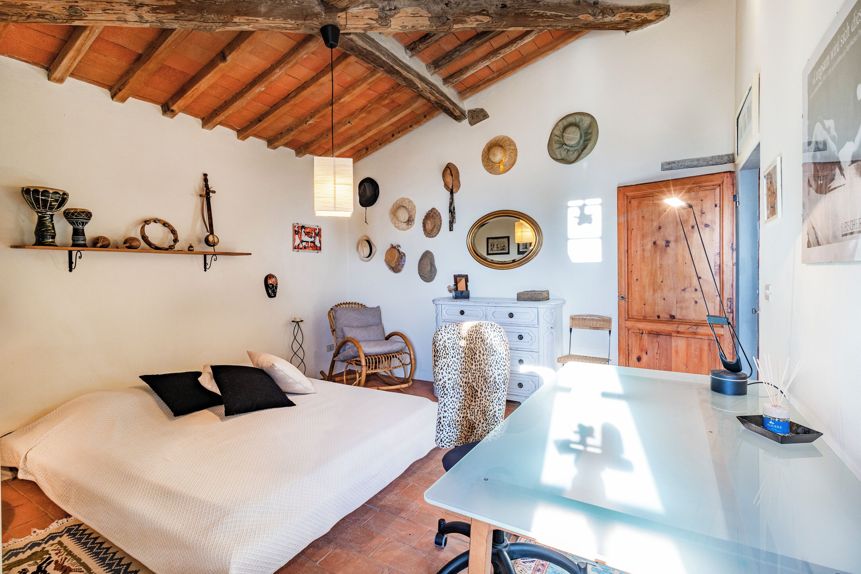 Casa familiare, camere multiple, frigorifero e microonde (Tuscan Home Panoramic Hills Terrace) | 2 camere, ferro/asse da stiro, Wi-Fi gratuito, lenzuola