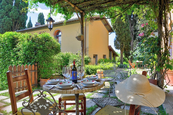 Family House, Multiple Bedrooms, Refrigerator & Microwave (Tuscan Home Rignano Private Garden) | Outdoor dining - Tuscan Home Panoramic Hills Private Terrace (Rignano sull'Arno)