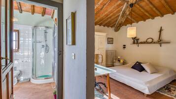 Family House, Multiple Bedrooms, Refrigerator & Microwave (Tuscan Home Rignano Private Garden) | Bathroom | Shower, hair dryer, bidet, towels