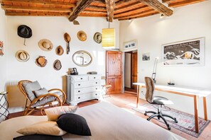 Nhà dành cho gia đình, 2 phòng ngủ, tủ lạnh & lò vi sóng (Tuscan Home Rignano Private Garden) | 2 phòng ngủ, truy cập Internet không dây 