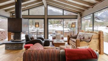 Télévision, cheminée