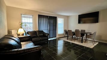 Smart TV, oficina y impresora