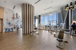 Fitness facility - Corner Condo, High Floor, Ocean and City Views (Hollywood)