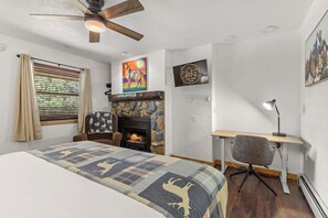 1 habitación, escritorio, wifi y ropa de cama 